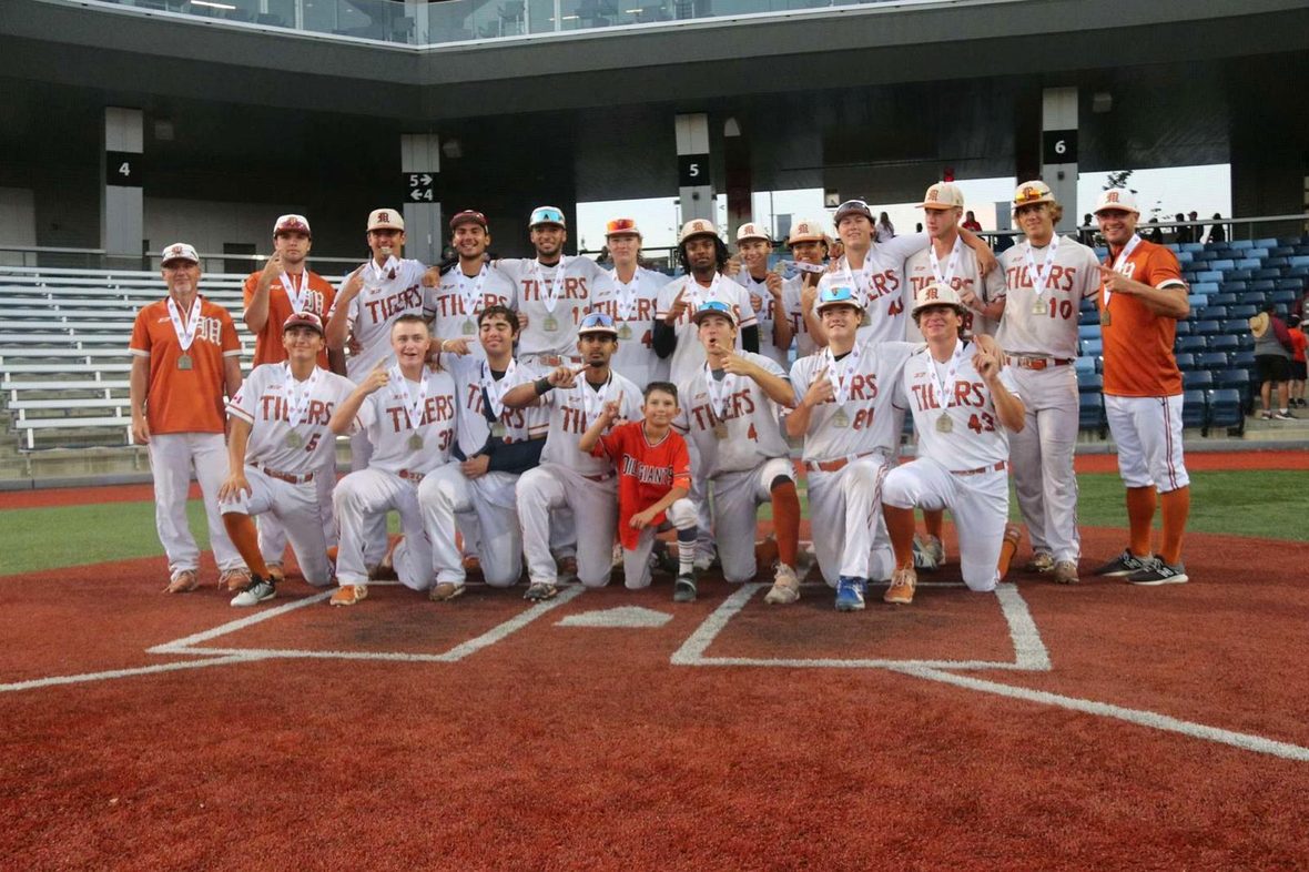 18U National Champions — team photo with medals